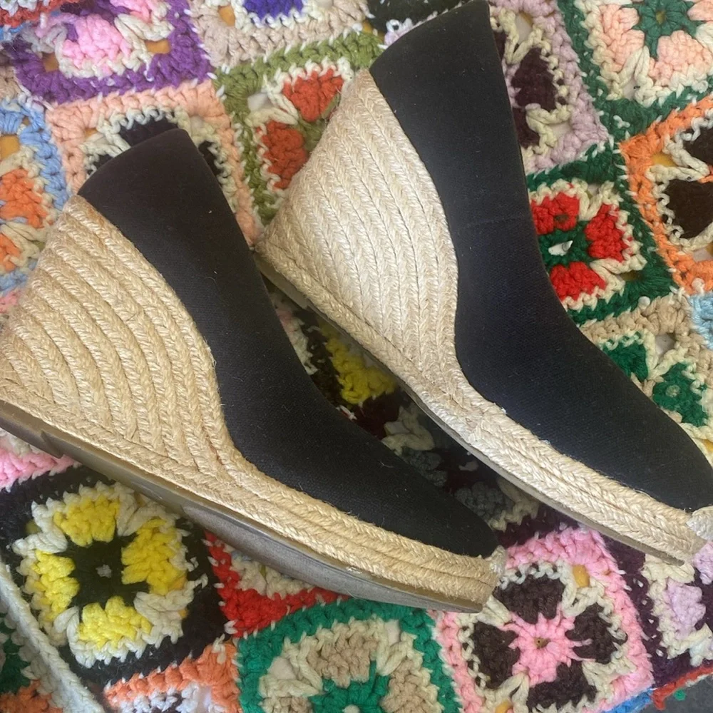 Merona- Black Canvas jute- Wedge Espadrilles - 4” heel - 7.5m